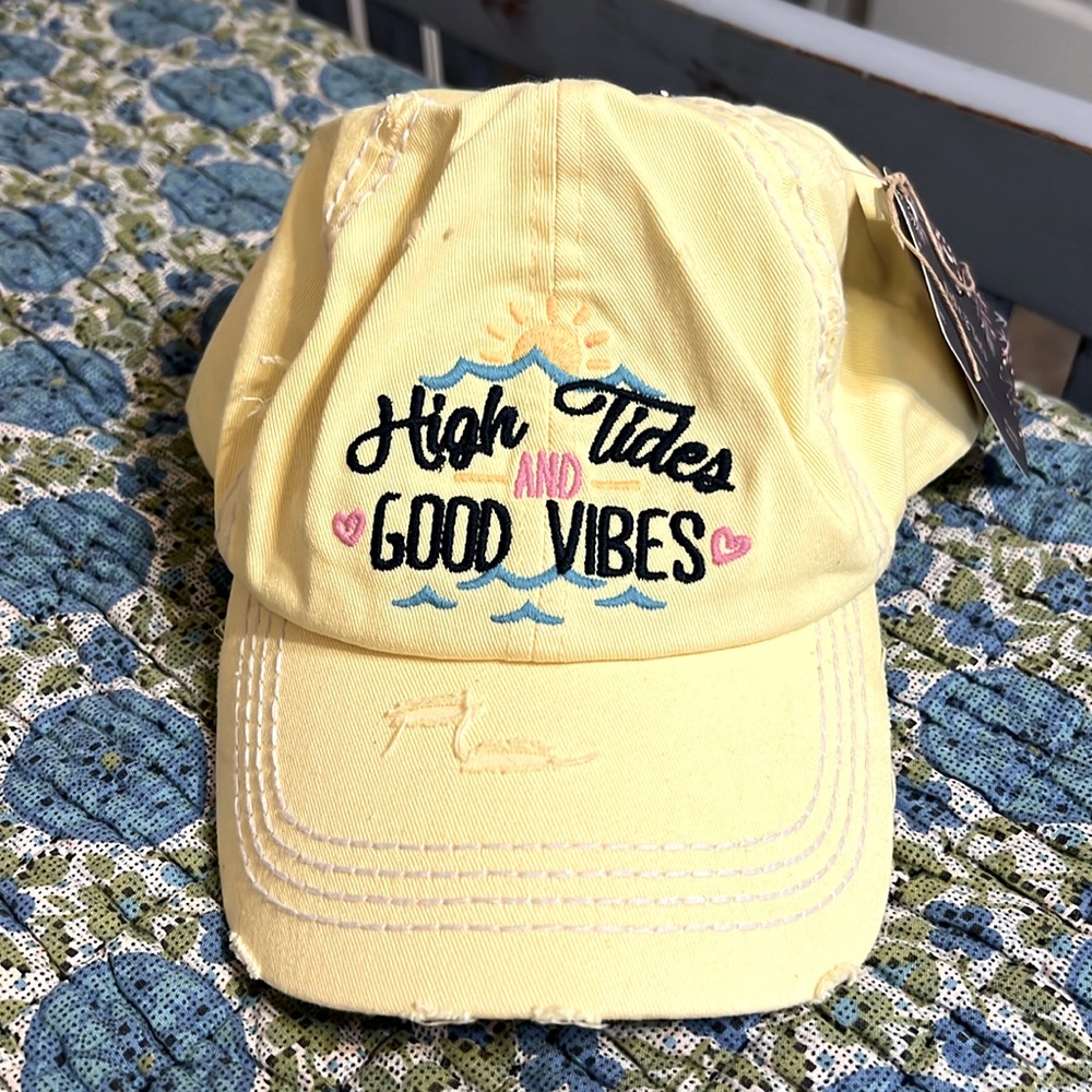 New high tides good vibes hat